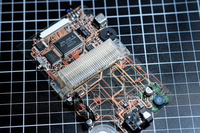ساخت Game Boy Color شفاف