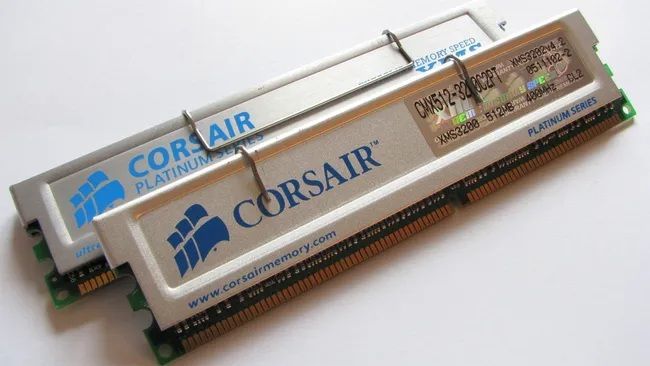 ویندوز 11 روی سیستم با رم DDR1