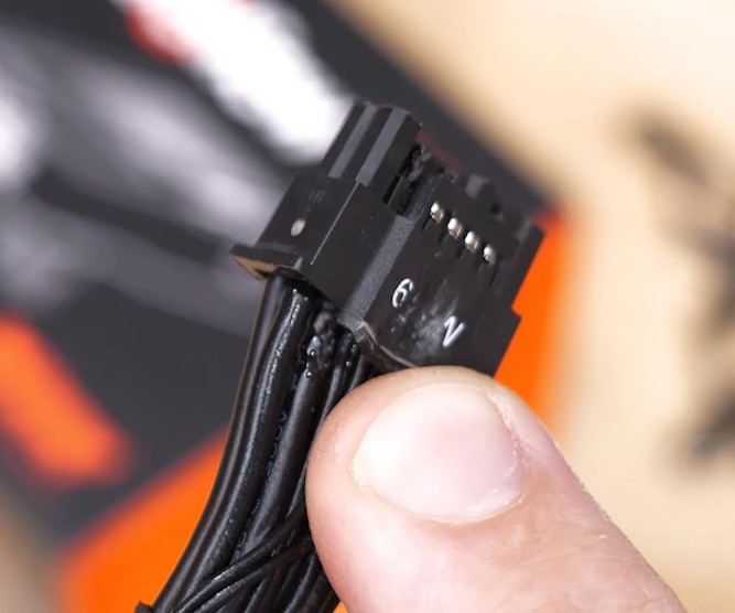 داغ شدن کابل ایسوس RTX 5090