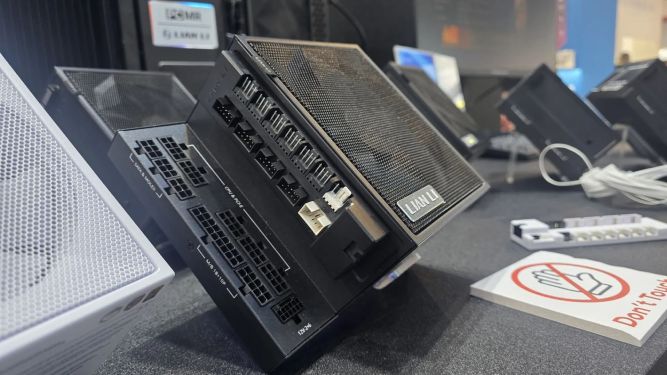 واترکولر جدید لیان لی HydroShift II OLED