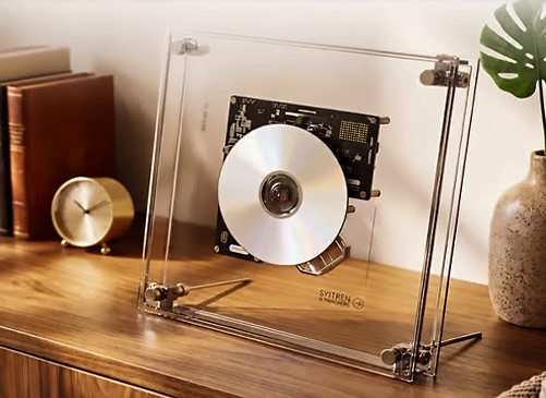 Syitren RM1 یک CD Player جمعوجور محسوب میشود