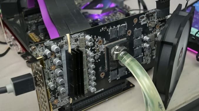 کارت گرافیک RTX 2060 با خنکسازی مستقیم