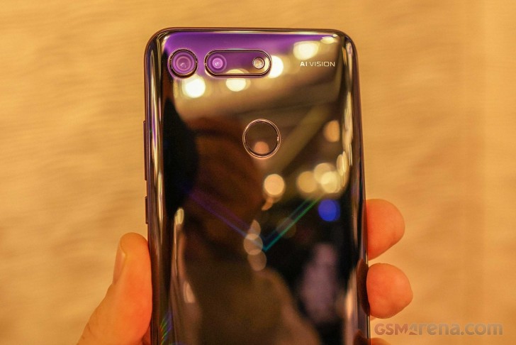 HonorV20-12.jpg