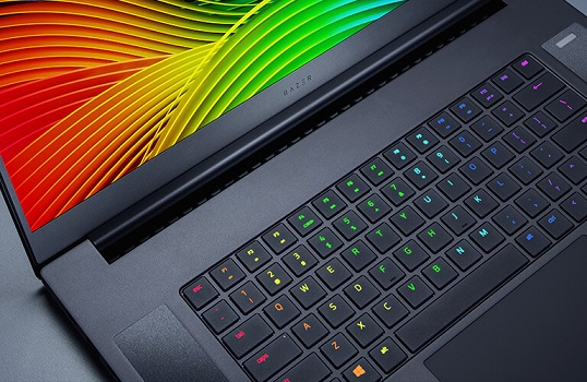 razer-blade-pro-17-2019-powered-by-chroma-mobile.jpg