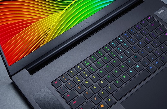 razer-blade-pro-17-2019-powered-by-chroma-mobile.jpg