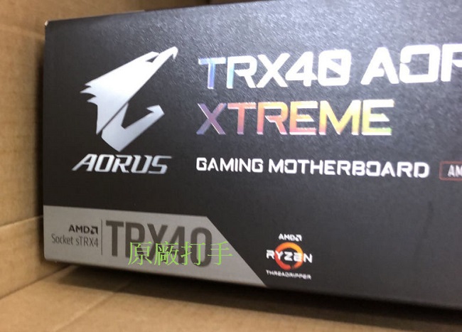 AORUS-TRX40-XTREME.jpg