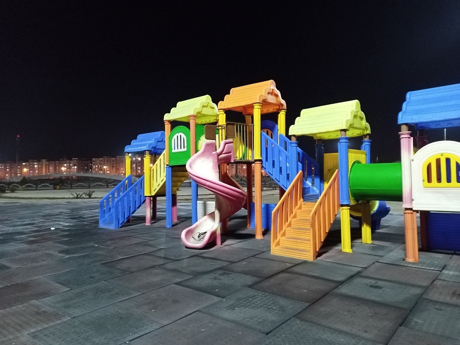 Night-color_small.jpg
