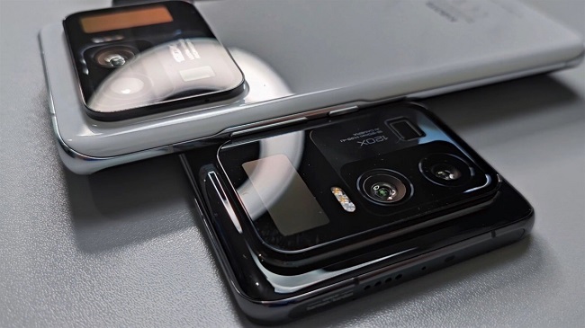 Xiaomi_Mi_11_Ultra_2.jpg