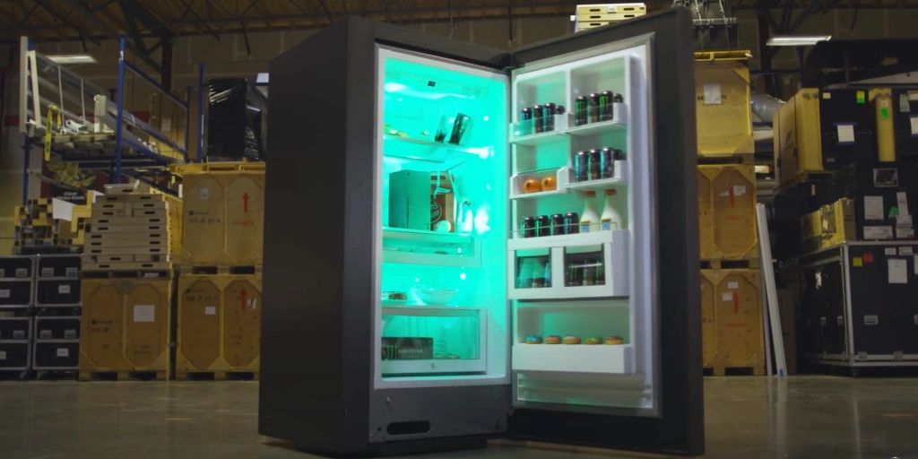 Xbox-Series-X-Fridge-2.webp