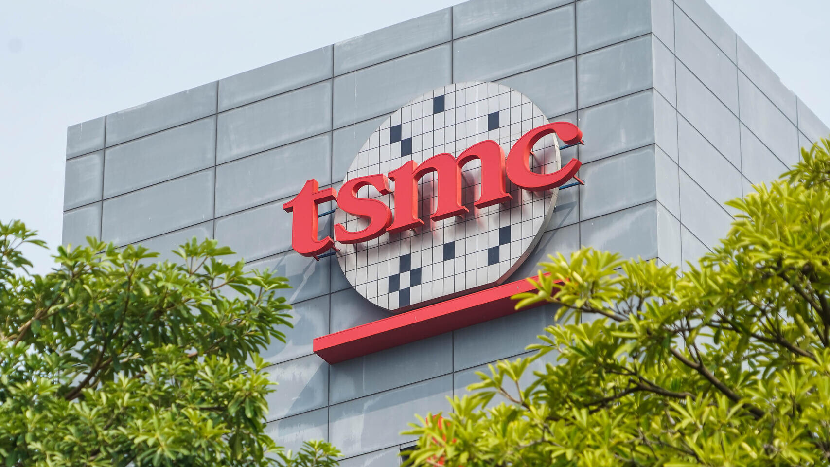 شرکت tsmc به بزرگترین شرکت نیمه هادی دنیا تبدیل شد