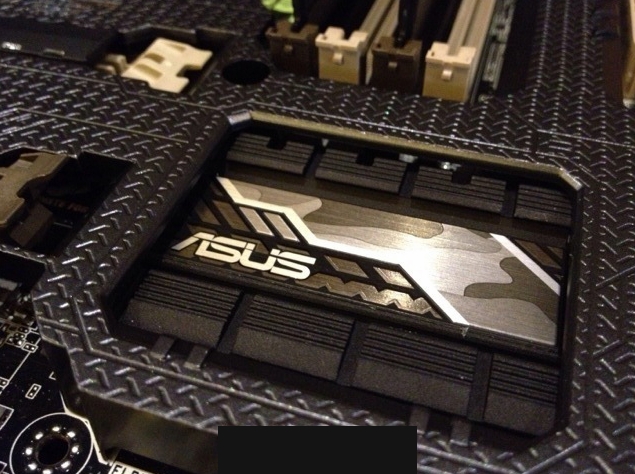 ASUS-Z97-Gryphoon