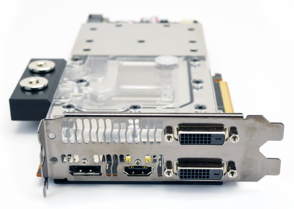 VisionTek CryoVenom R9 290LE 03