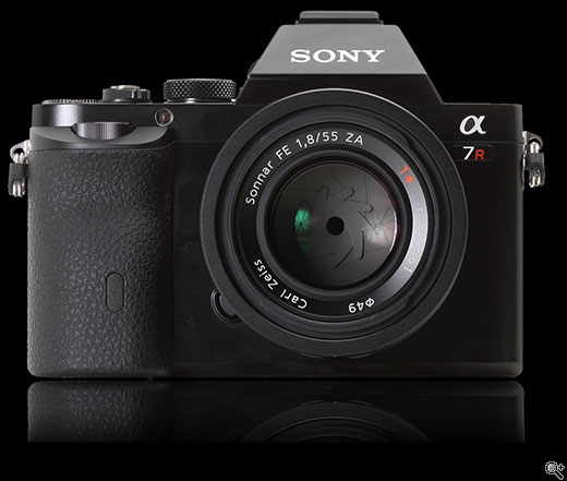 نمای روبرو دوربین Sony Aplha A7s