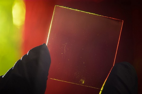 transparent_solar_panels_1.jpg