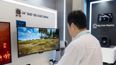 رکوردشکنی سامسونگ در دنیای لپتاپهای گیمینگ؛ اولین نمایشگر OLED دنیا با نرخ نوسازی 300 هرتز اولین نمایشگر OLED دنیا با نرخ نوسازی 300 هرتز